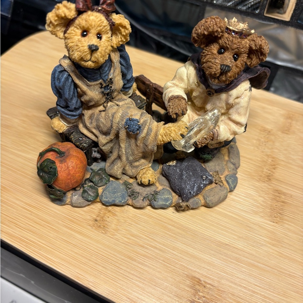 Boyds Bears Couple Figurine in Brown, Tan, Blue